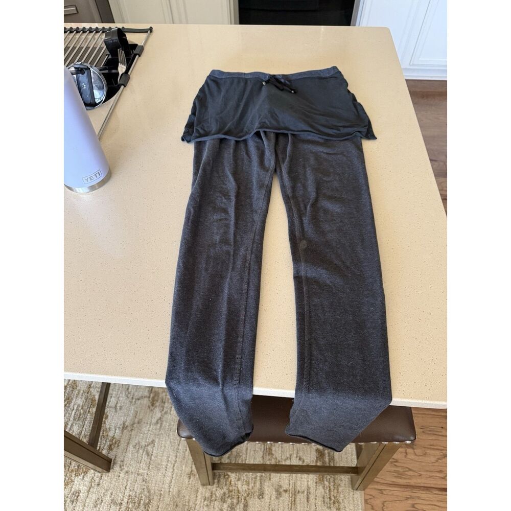Lululemon Women's Leggings W/ Skirt Size 8